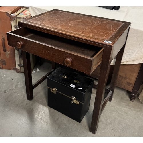 1885 - An Edwardian oak writing desk with inset leather top COLLECT ONLY