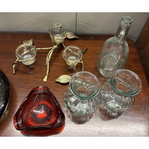 1890 - A large art glass bowl & other glassware