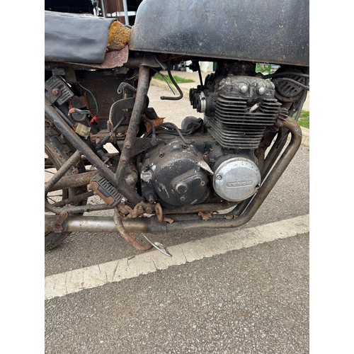 1780 - A Honda CB400/4 incomplete for spares or repair, no paperwork. (Barn find)(Reg still current on DVLA... 