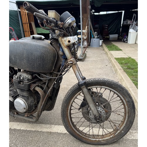 1780 - A Honda CB400/4 incomplete for spares or repair, no paperwork. (Barn find)(Reg still current on DVLA... 