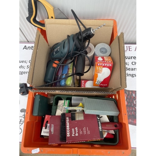 1811 - A mixed box of tools & 1 power drill in working order