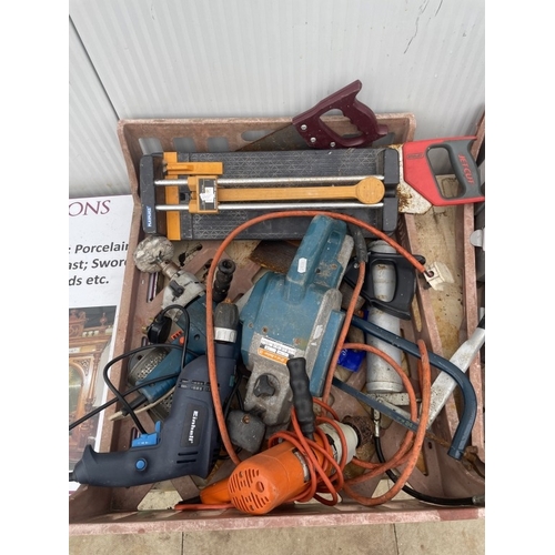 1813 - A mixed box of power tools, tool boxes & electric items COLLECT ONLY