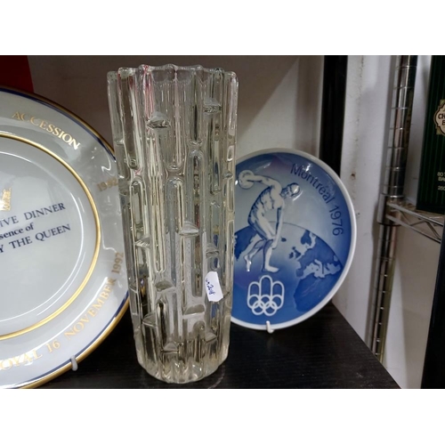 1745 - A SKLO Union glass maze vase, Royal Copenhagen 1976 Olympic plate & a Spode plate