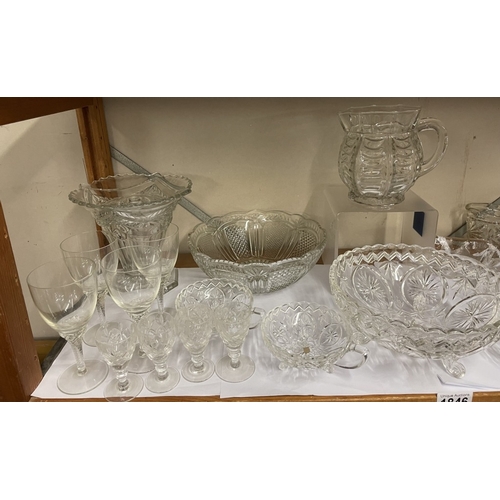 1846 - A good lot of vintage moulded glass. COLLECT ONLY.