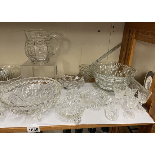 1846 - A good lot of vintage moulded glass. COLLECT ONLY.