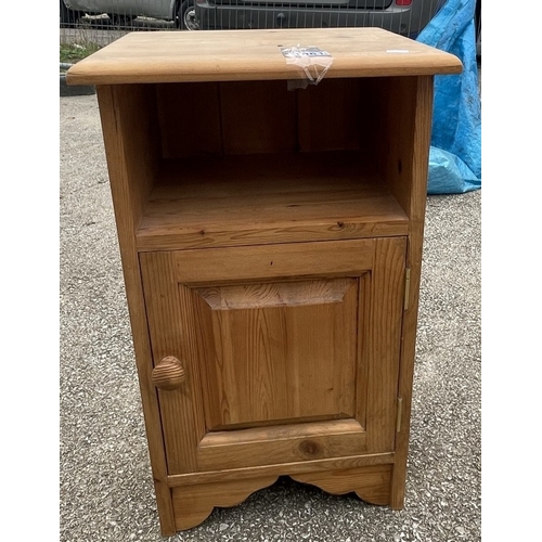 1861 - A small pine side cabinet COLLECT ONLY