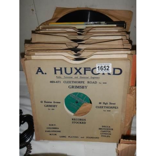 1652 - A quantity of 78 rpm records.