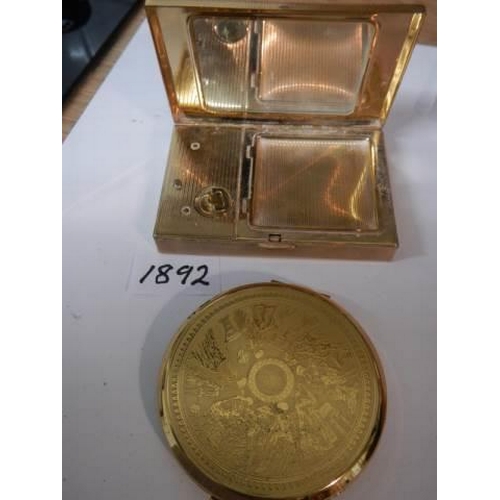 1892 - A Stratton powder compact and one other.