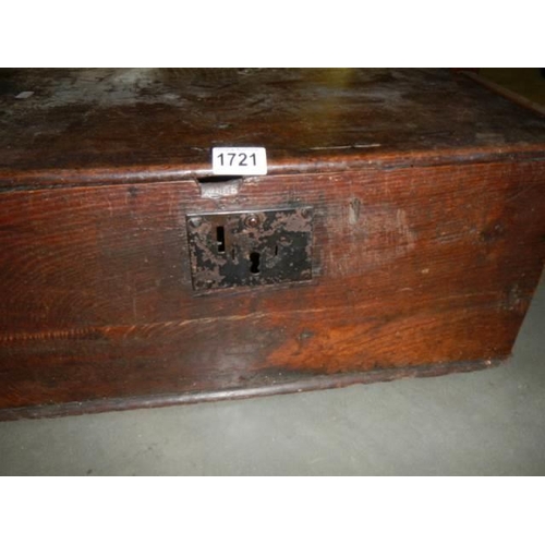 1721 - A period oak bible box.