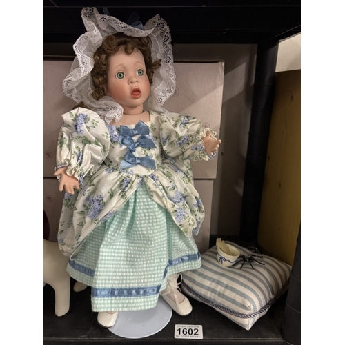 1602 - 2 boxed Ashton-Drake porcelain Doll's (Mary had a little lamb, No: 7993 FA & Little Miss Muffett, No... 