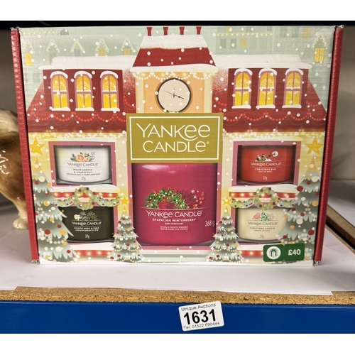 1631 - A boxed set of Yankee candles (new)