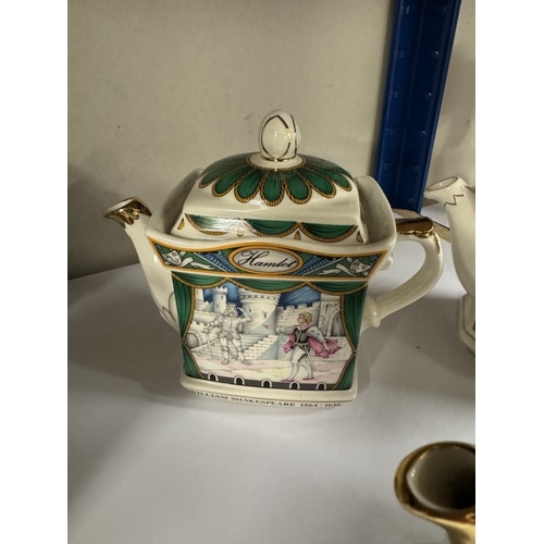 1632 - 9 collectable teapots, 1 Wade & 8 Sadler