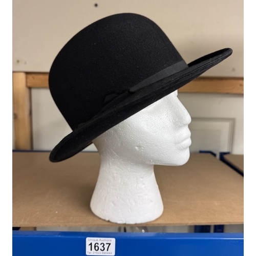 1637 - A British manufactured bowler hat