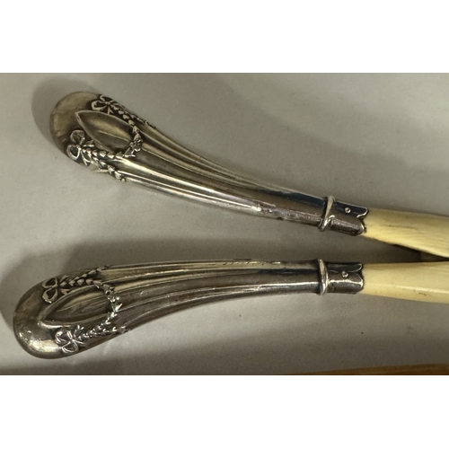 1645 - 6 pairs of glove stretchers, 2 with silver embellishments & 1 with silver handle