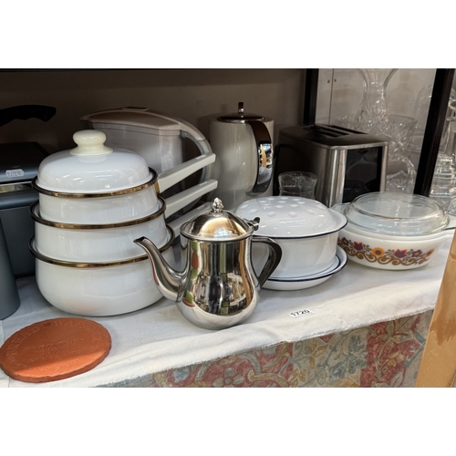 1720 - A good lot of kitchenalia including enamel, Pyrex & storage jars etc.