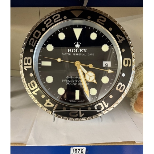 1676 - A wall clock in the style of Rolex