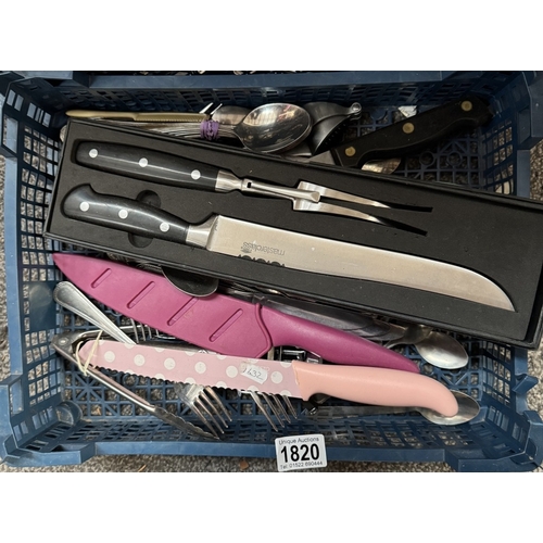 1820 - 2 trays of stainless steel cutlery & kitchen knives