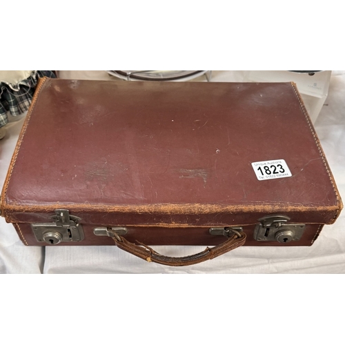 1823 - A vintage stationary writing box briefcase