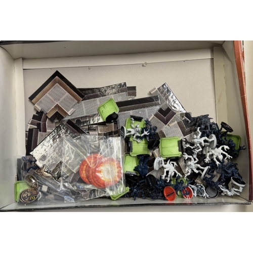 213 - A Games Workshop Space Hulk sets x 2 & Death Wing Space Hulk expansion (Completeness unknown, please... 