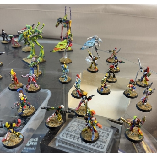 220 - A nice collection of Warhammer painted Harlequin figures