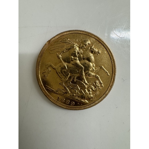 6 - An 1889 Victoria Sovereign