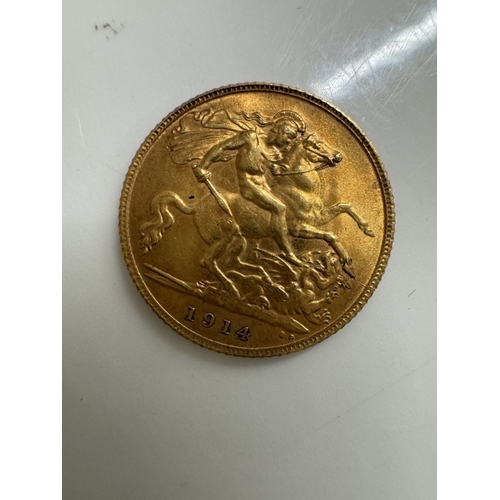 7 - A 1914 half Sovereign