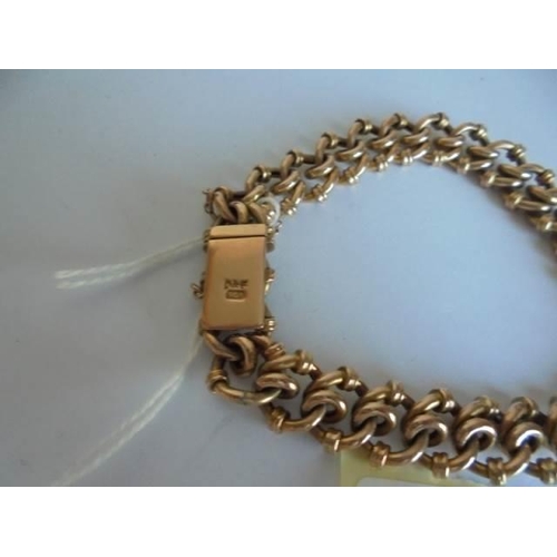 39 - A 9ct gold bracelet, 16.68 grams.