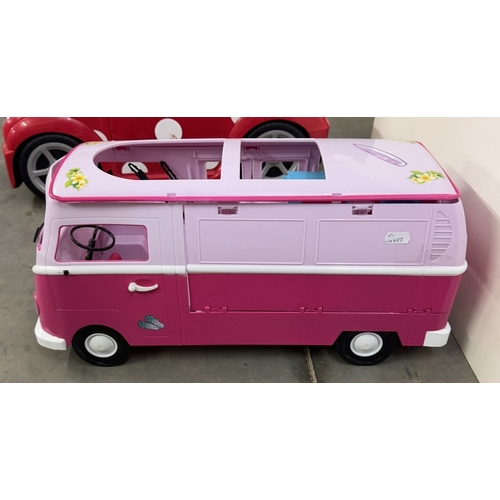 1687 - A Minnie Mouse Coupe car & a Steffi camper van COLLECT ONLY