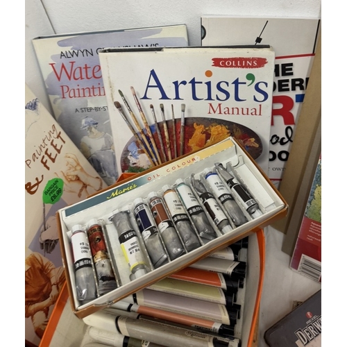 1704 - A good selection of artist materials