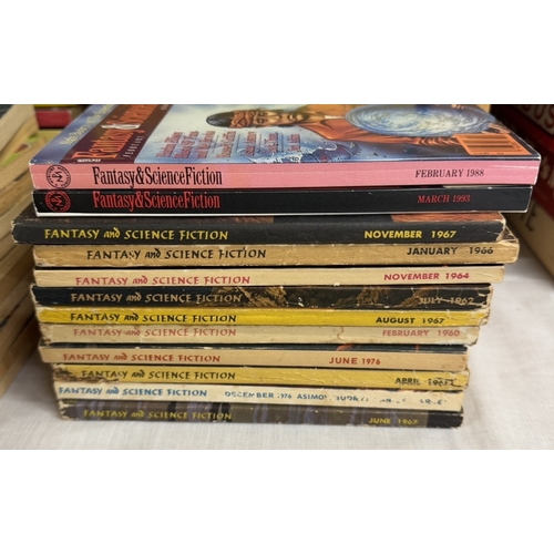 246 - An excellent collection of over 300 vintage fantasy & science fiction magazines from 1960s to 2000s ... 