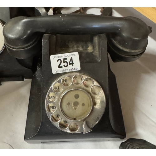 254 - 2 Vintage telephones