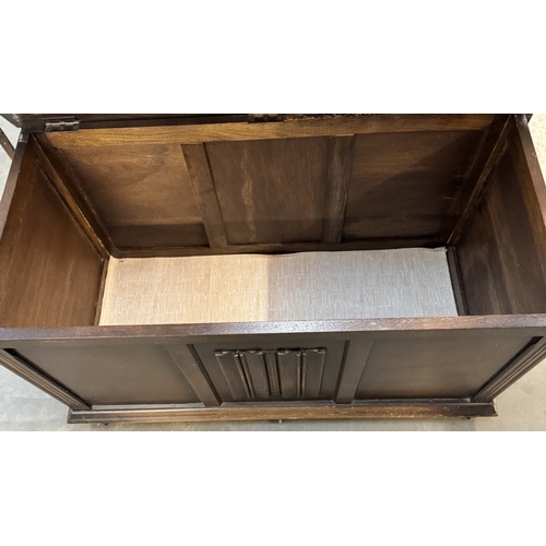 1899 - A dark wood blanket box