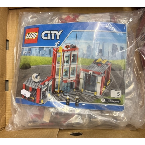 1826 - A Lego City fire station (no box) includes instructions, assumed complete