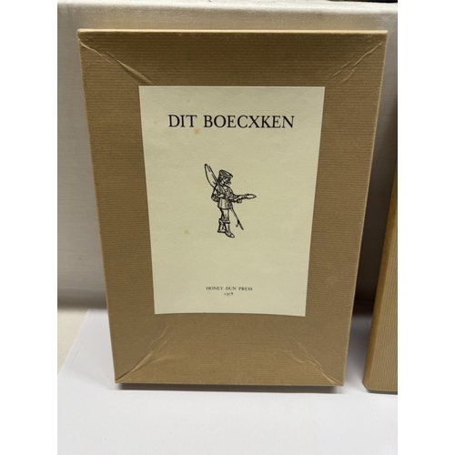 285 - Dit Boecxken Honey Dun Press 1978 in box