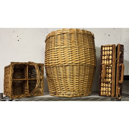 1809 - A fabulous lot of fruit, wicker basket, wine basket & Ali Baba washing basket (no lid)