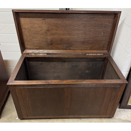 347 - A mid 20th century oak blanket box.