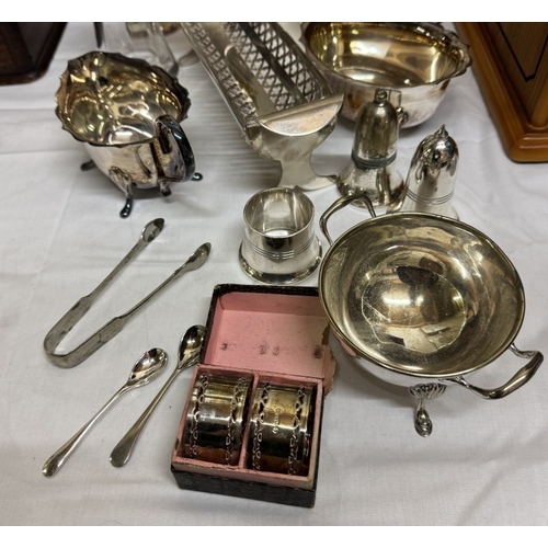 1922 - A quantity of silver plated items