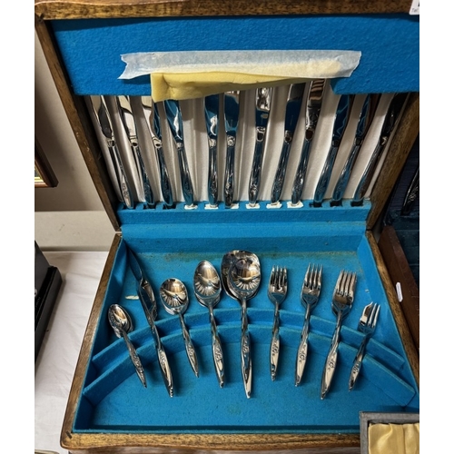 1926 - A quantity of cutlery including boxed sets