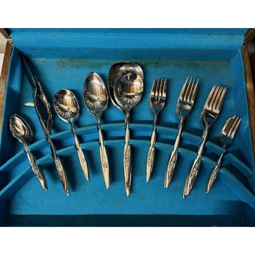 1926 - A quantity of cutlery including boxed sets