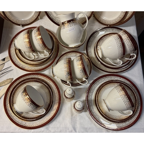 1928 - A 36 piece vintage Royal Grafton tea set