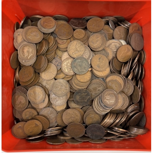 70A - A mixed lot of coins including a large quantity of Victorian penny sets, crowns etc & 2 stamp albums