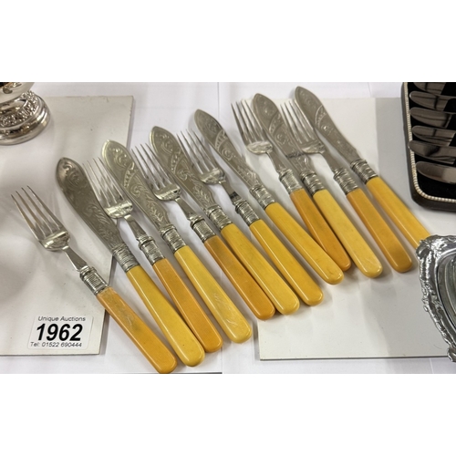 1962 - A set of fruit knives, set of fish knives & forks, butter dish & condiment set etc.