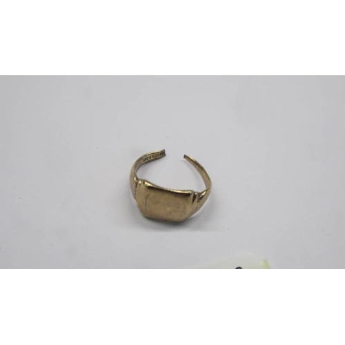 57 - A 9ct gold signet ring, a/f, 4.39 grams.