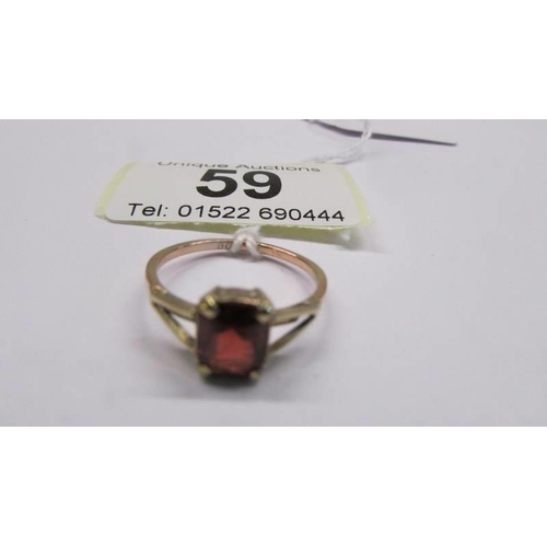 59 - A 9ct gold ring, size N, 1.9 grams.