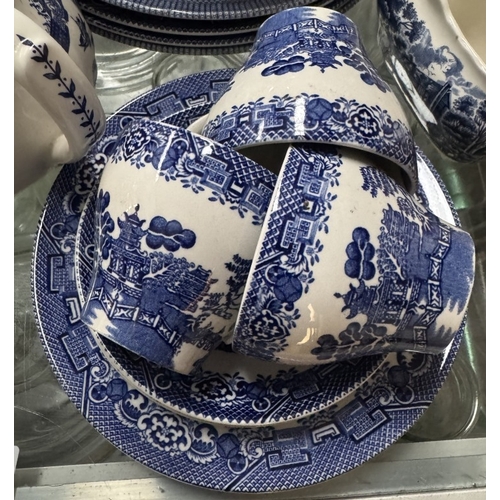 1920B - A selection of blue & white tea / dinner ware