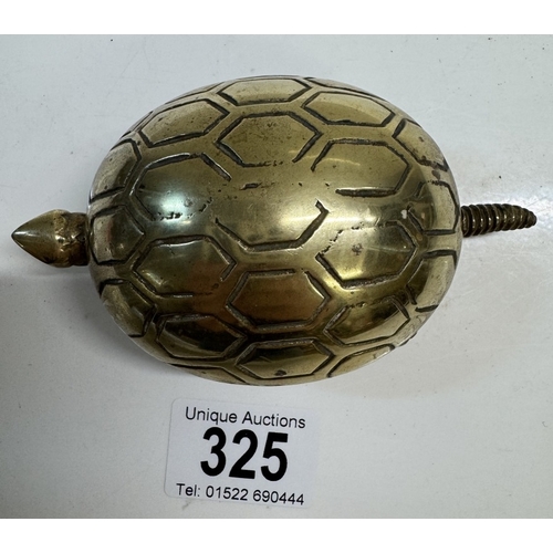 325 - A vintage brass novelty turtle counter top clockwork bell