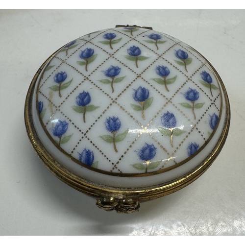 342 - 3 porcelain pill boxes