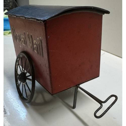 363 - A biscuit tin of a Royal Mail cart c.1901 made for Peak Frean by Henry Bayershal