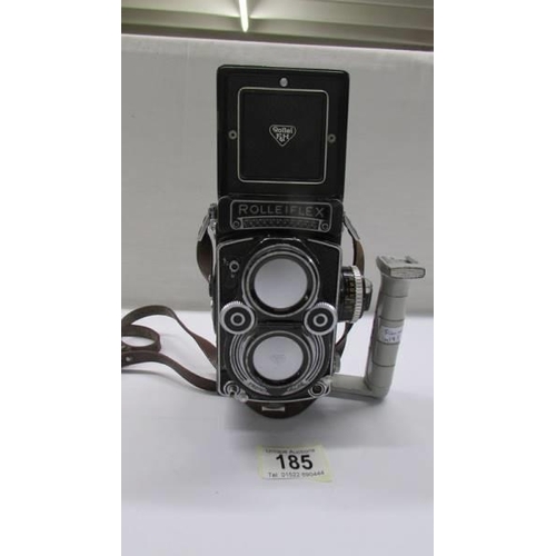 185 - A good Rolleiflex 3,5F 2805107 twin lens camera by Franke & Heidecke.