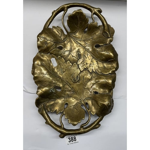 388 - A brass leaf pattern fruit bowl